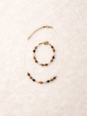 “Floating Effect Necklace & Bracelet Set – Semi‑Precious Stone